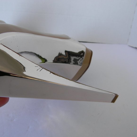Brian Atwood PATENT Leather Leonida TAN/METALLIC PLATFORM HIGH HEELS SZ 8/38.5 - Picture 3 of 8